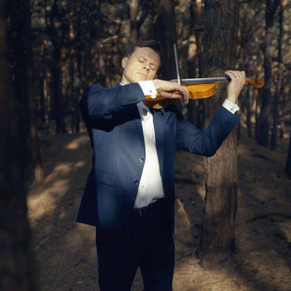 Click to enlarge image david-violin-3.jpg Click to enlarge image david-violin-3.jpg