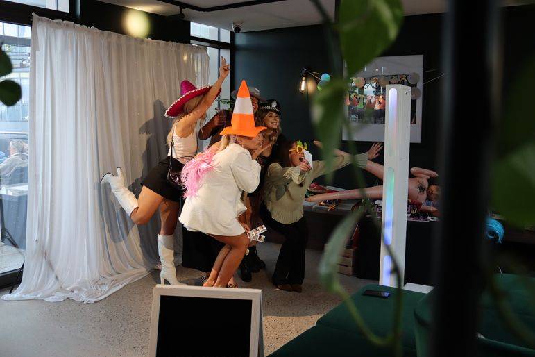 Click to enlarge image photobooth-co-11.jpg Click to enlarge image photobooth-co-11.jpg