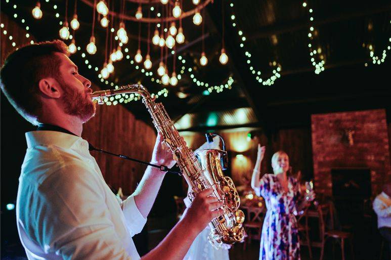 Click to enlarge image jay-sax-01.jpg Click to enlarge image jay-sax-01.jpg