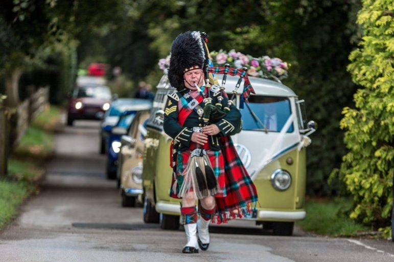 Click to enlarge image bagpiper-brian-04.jpg Click to enlarge image bagpiper-brian-04.jpg