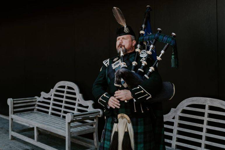 Click to enlarge image bagpiper-brian-05.jpg Click to enlarge image bagpiper-brian-05.jpg