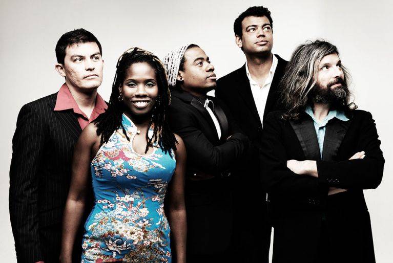 Click to enlarge image rumberito-02.jpg Click to enlarge image rumberito-02.jpg