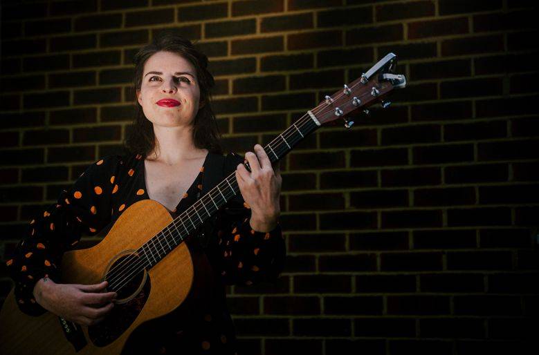 Click to enlarge image holly-02.jpg Click to enlarge image holly-02.jpg