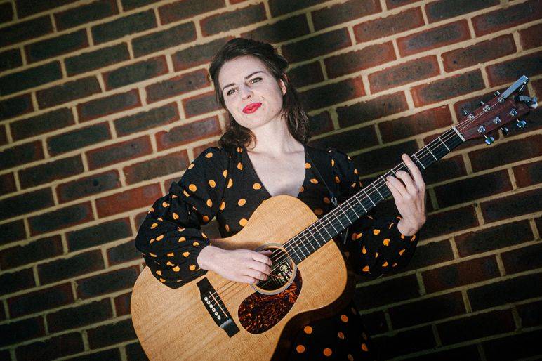 Click to enlarge image holly-04.jpg Click to enlarge image holly-04.jpg