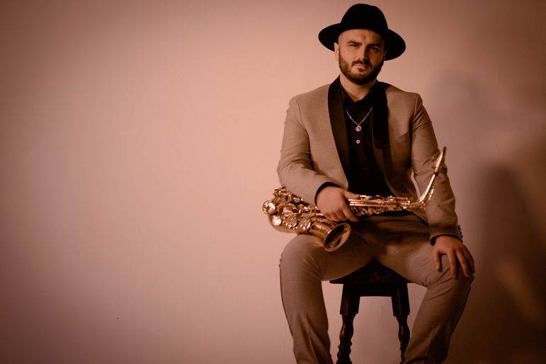 Click to enlarge image suit-and-sax-07.jpg Click to enlarge image suit-and-sax-07.jpg