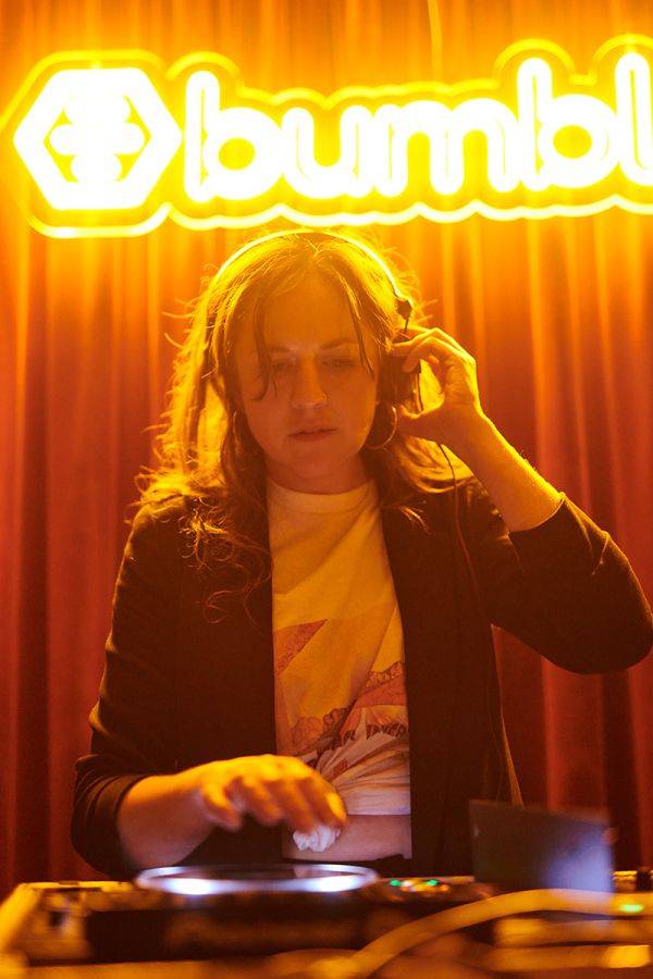 Click to enlarge image vee-10.jpg Click to enlarge image vee-10.jpg