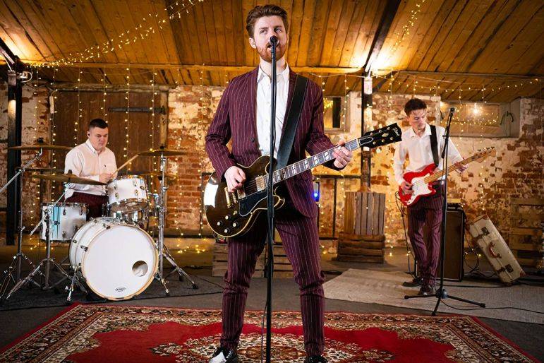 Click to enlarge image sonic-kicks-04.jpg Click to enlarge image sonic-kicks-04.jpg