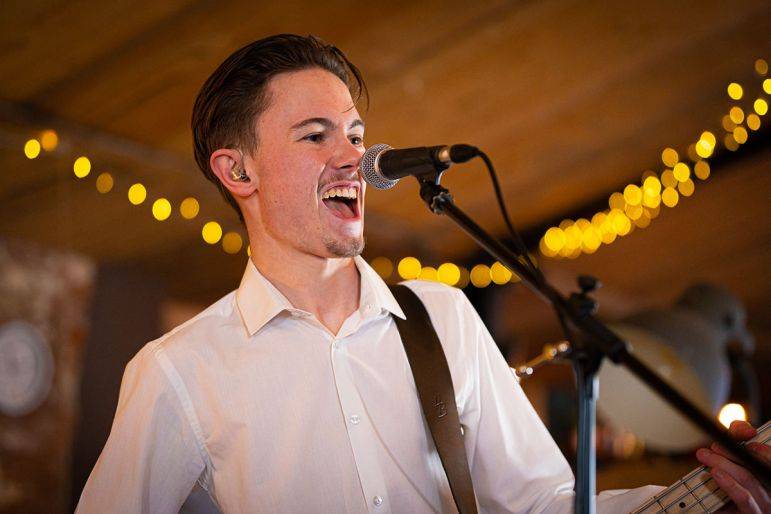 Click to enlarge image sonic-kicks-05.jpg Click to enlarge image sonic-kicks-05.jpg