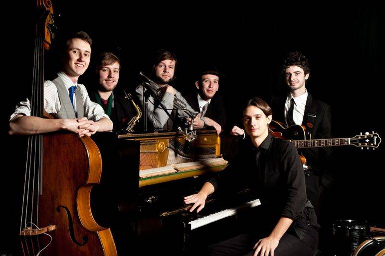 Click to enlarge image that-old-swing-thing-03.jpg Click to enlarge image that-old-swing-thing-03.jpg