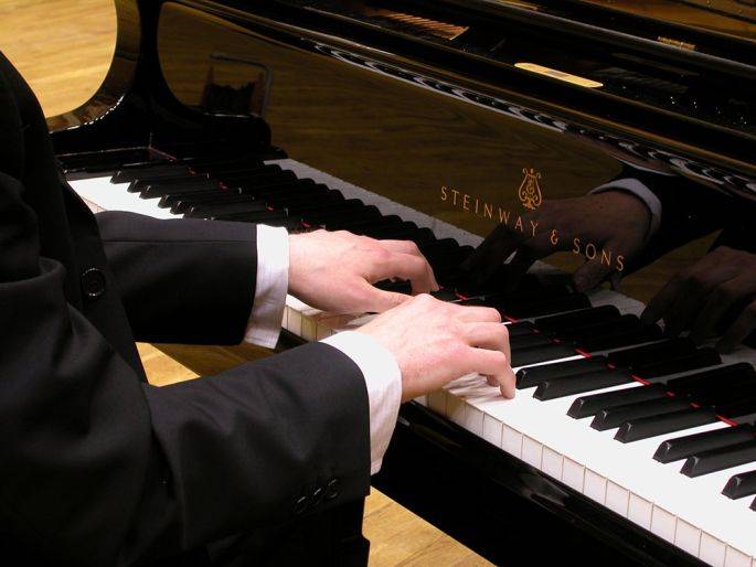 Click to enlarge image richardpianist4.jpg Click to enlarge image richardpianist4.jpg