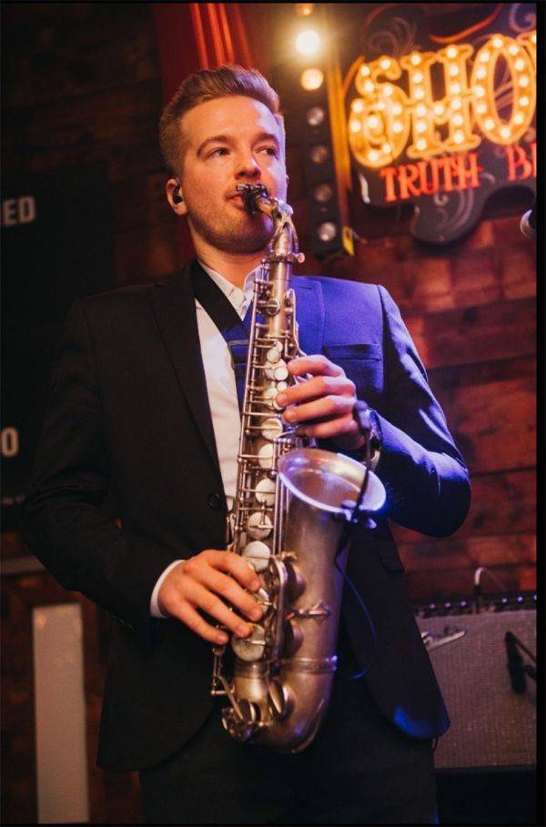 Click to enlarge image club-sax-3.jpg Click to enlarge image club-sax-3.jpg