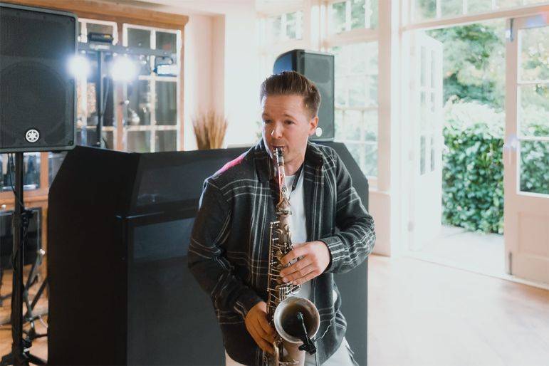 Click to enlarge image club-sax-6.jpg Click to enlarge image club-sax-6.jpg