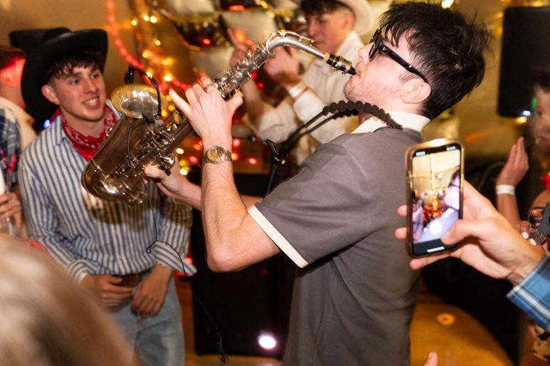 Click to enlarge image sax-by-jax-01.jpg Click to enlarge image sax-by-jax-01.jpg