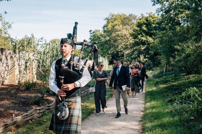 Click to enlarge image city-piper-02.jpg Click to enlarge image city-piper-02.jpg