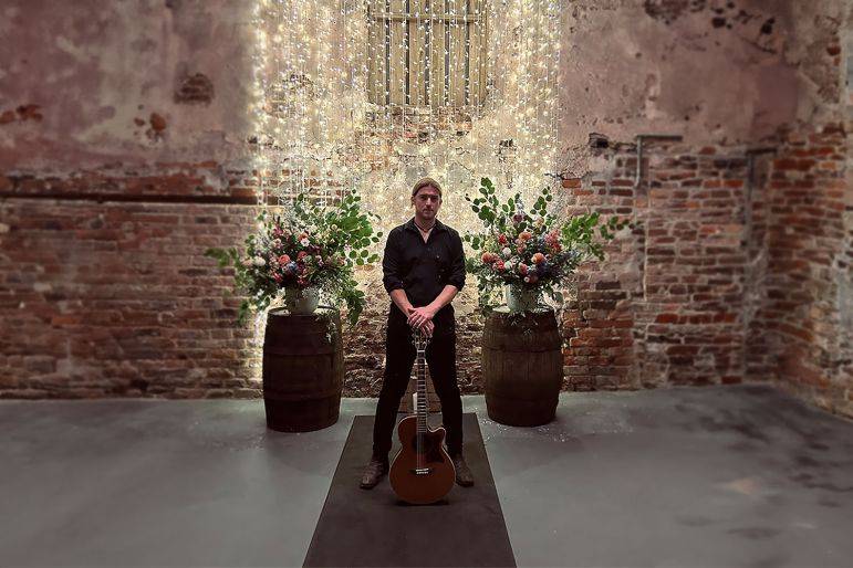 Click to enlarge image overloads-acoustic-03.jpg Click to enlarge image overloads-acoustic-03.jpg