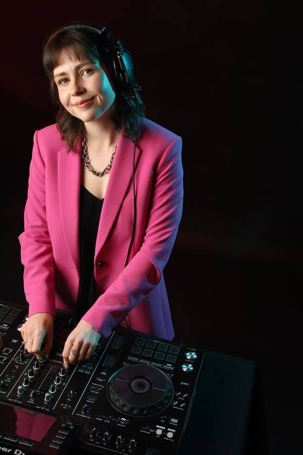 Click to enlarge image sax-off-08.jpg Click to enlarge image sax-off-08.jpg