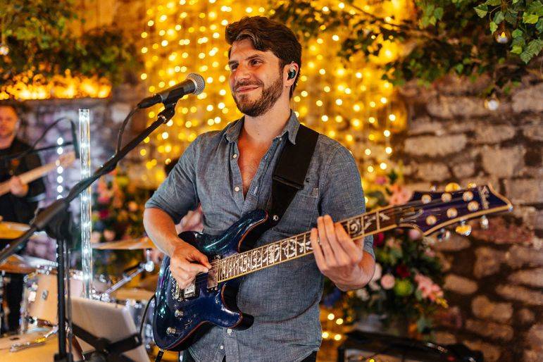 Click to enlarge image brothers-in-arms-04.jpg Click to enlarge image brothers-in-arms-04.jpg