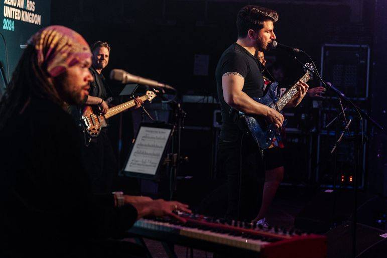 Click to enlarge image brothers-in-arms-14.jpg Click to enlarge image brothers-in-arms-14.jpg