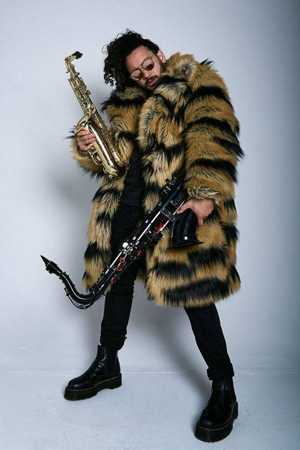 Click to enlarge image spin-sax-01.jpg Click to enlarge image spin-sax-01.jpg