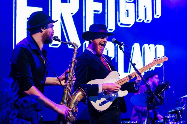 Click to enlarge image detroit-03.jpg Click to enlarge image detroit-03.jpg