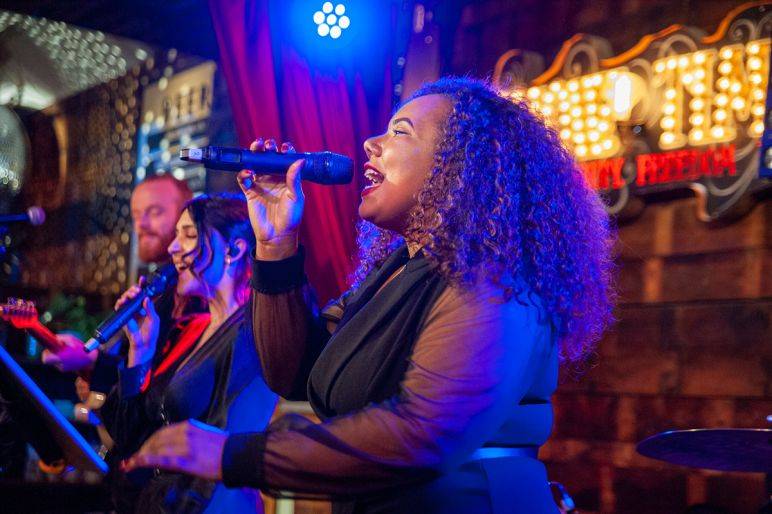 Click to enlarge image detroit-15.jpg Click to enlarge image detroit-15.jpg