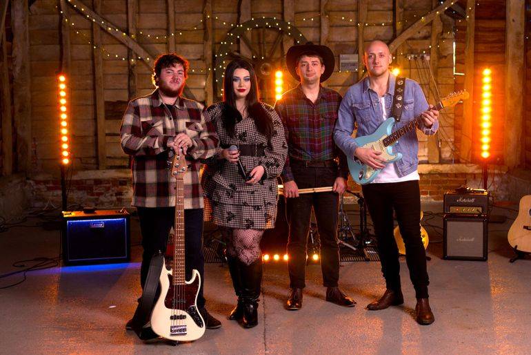 Click to enlarge image sweetheart-rodeo-02.jpg Click to enlarge image sweetheart-rodeo-02.jpg