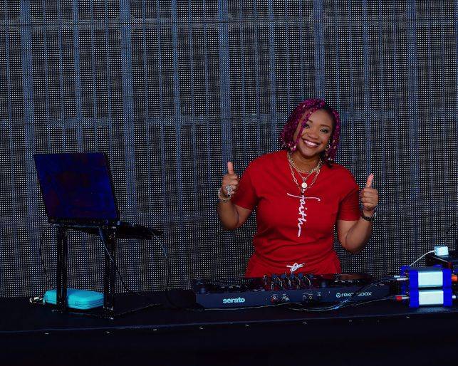 Click to enlarge image dj-frizz-05.jpg Click to enlarge image dj-frizz-05.jpg