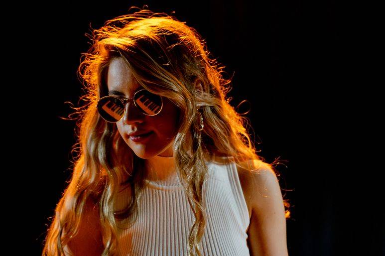 Click to enlarge image diana-roberts-03.jpg Click to enlarge image diana-roberts-03.jpg