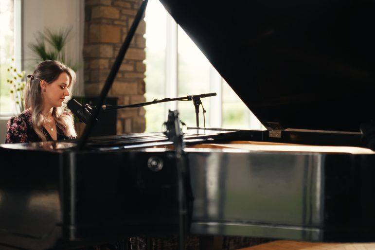 Click to enlarge image alena-05.jpg Click to enlarge image alena-05.jpg