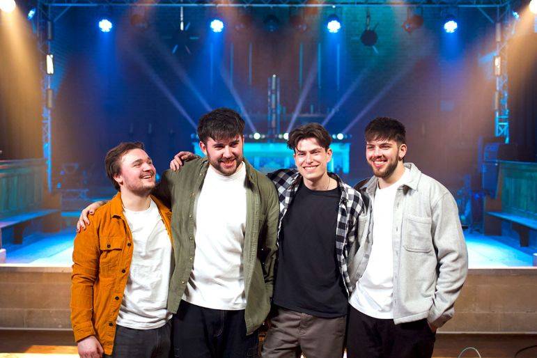 Click to enlarge image friday-feelin-01.jpg Click to enlarge image friday-feelin-01.jpg