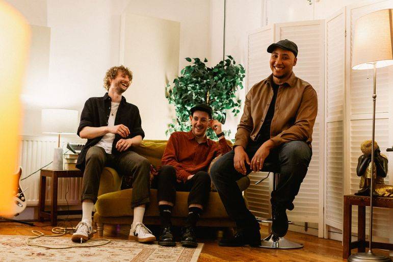 Click to enlarge image caravan-01.jpg Click to enlarge image caravan-01.jpg