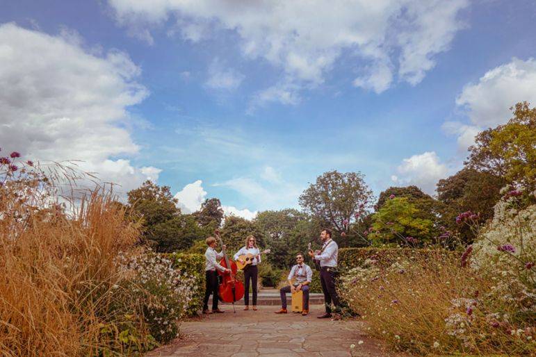 Click to enlarge image walkbout-05.jpg Click to enlarge image walkbout-05.jpg