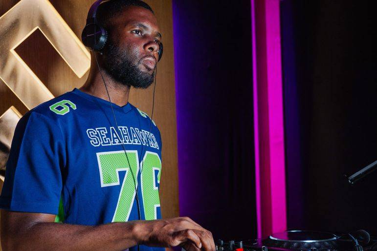 Click to enlarge image dj-darrel-04.jpg Click to enlarge image dj-darrel-04.jpg