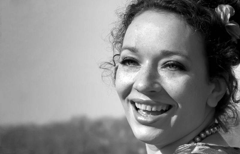 Click to enlarge image olivia-king-3.jpg Click to enlarge image olivia-king-3.jpg