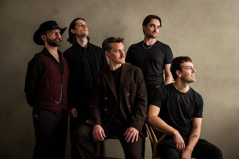 Click to enlarge image grassroots-01.jpg Click to enlarge image grassroots-01.jpg