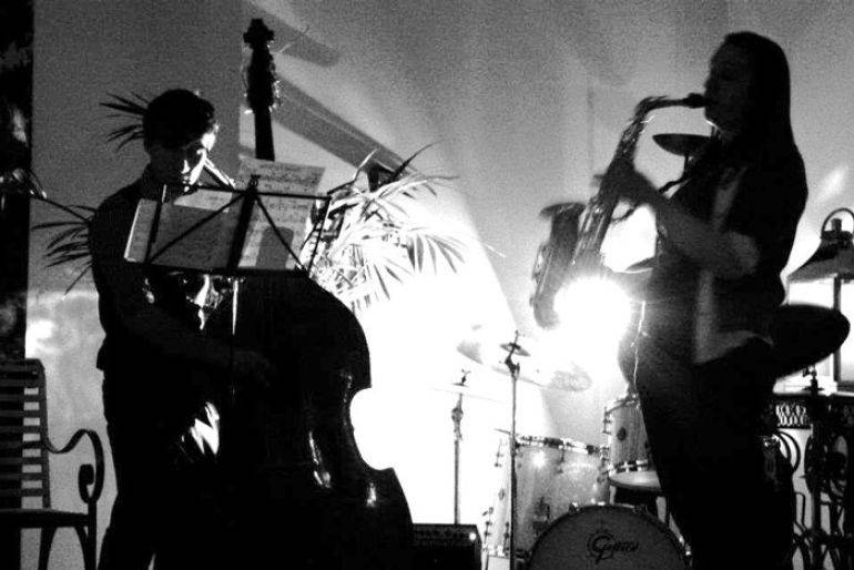 Click to enlarge image 04-jazz-band.jpg Click to enlarge image 04-jazz-band.jpg