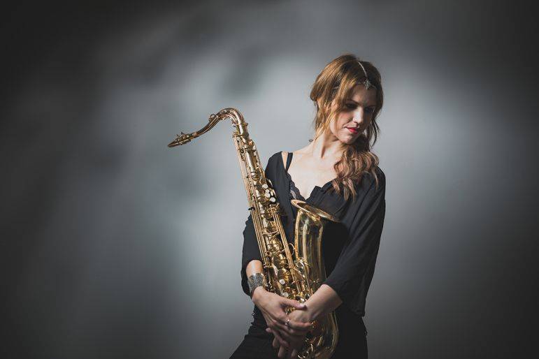 Click to enlarge image annette-sax-03.jpg Click to enlarge image annette-sax-03.jpg