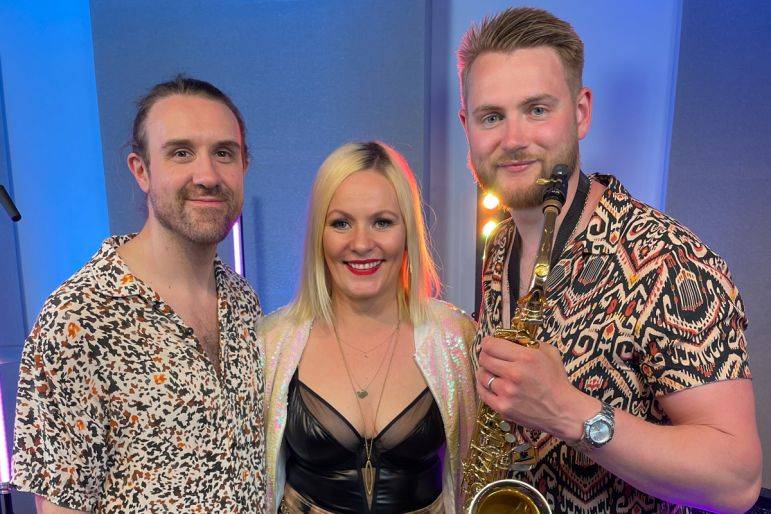 Click to enlarge image gravity-04.jpg Click to enlarge image gravity-04.jpg