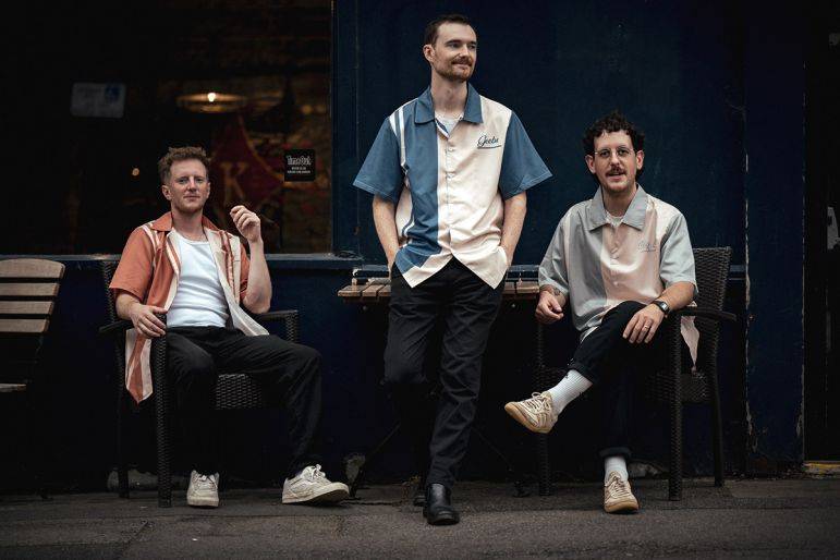 Click to enlarge image holloway-drive-01.jpg Click to enlarge image holloway-drive-01.jpg