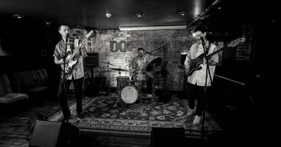 Click to enlarge image holloway-drive-04.jpg Click to enlarge image holloway-drive-04.jpg