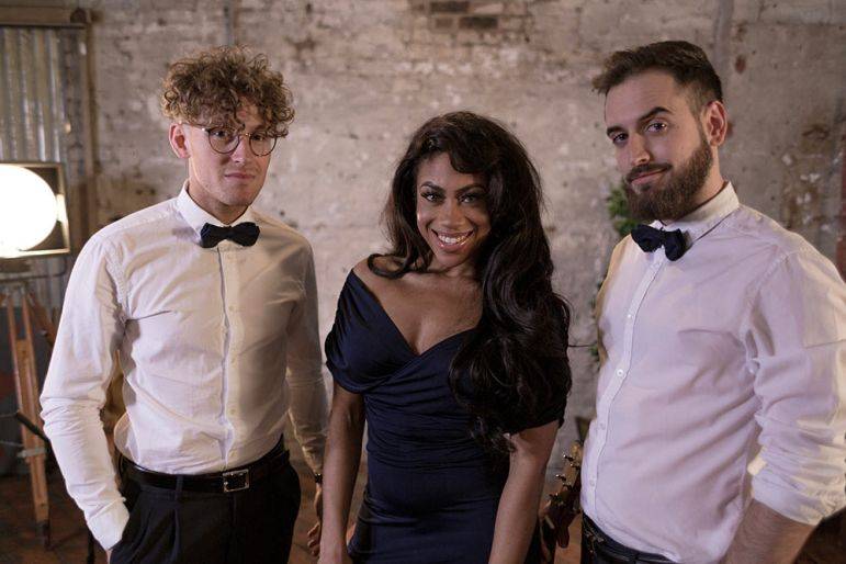 Click to enlarge image the-royals-04.jpg Click to enlarge image the-royals-04.jpg