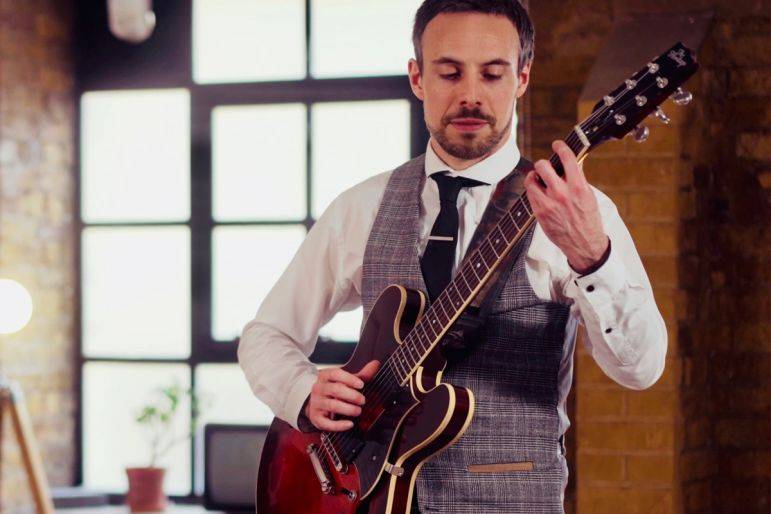 Click to enlarge image blue-rose-acoustic-02.jpg Click to enlarge image blue-rose-acoustic-02.jpg