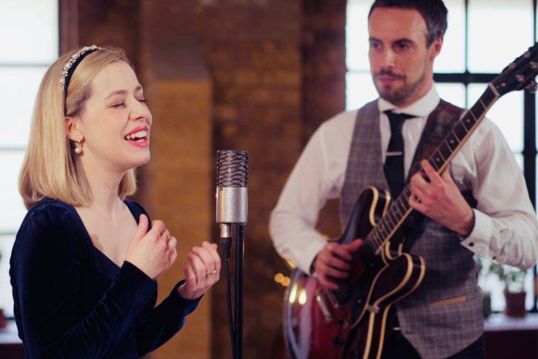 Click to enlarge image blue-rose-acoustic-04.jpg Click to enlarge image blue-rose-acoustic-04.jpg