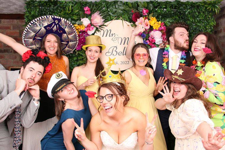 Click to enlarge image bisous-photobooths-13.jpg Click to enlarge image bisous-photobooths-13.jpg