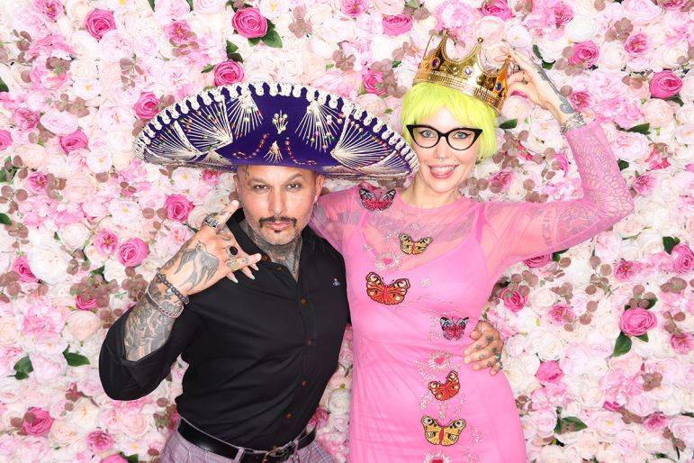 Click to enlarge image bisous-photobooths-14.jpg Click to enlarge image bisous-photobooths-14.jpg