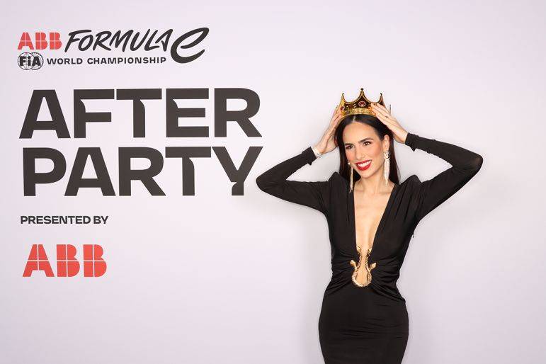 Click to enlarge image bisous-photobooths-16.jpg Click to enlarge image bisous-photobooths-16.jpg