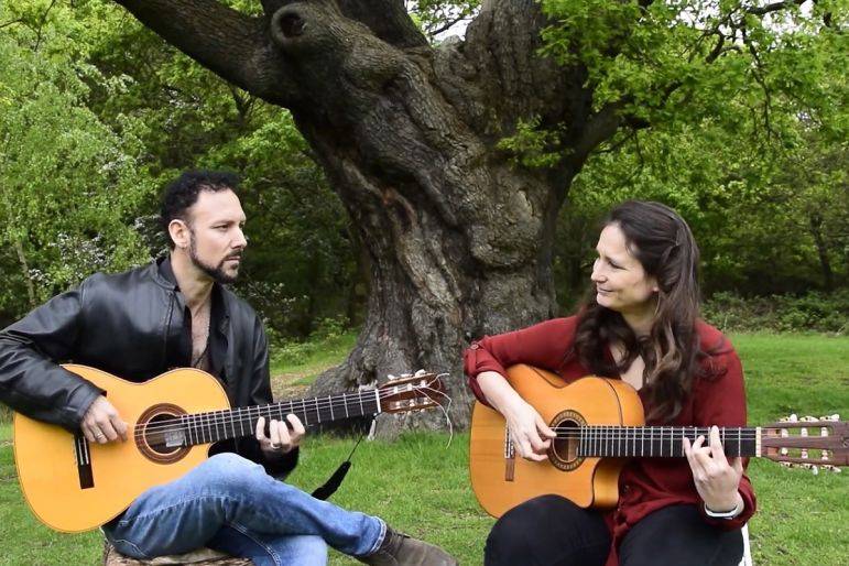 Click to enlarge image duo-del-sol-01.jpg Click to enlarge image duo-del-sol-01.jpg