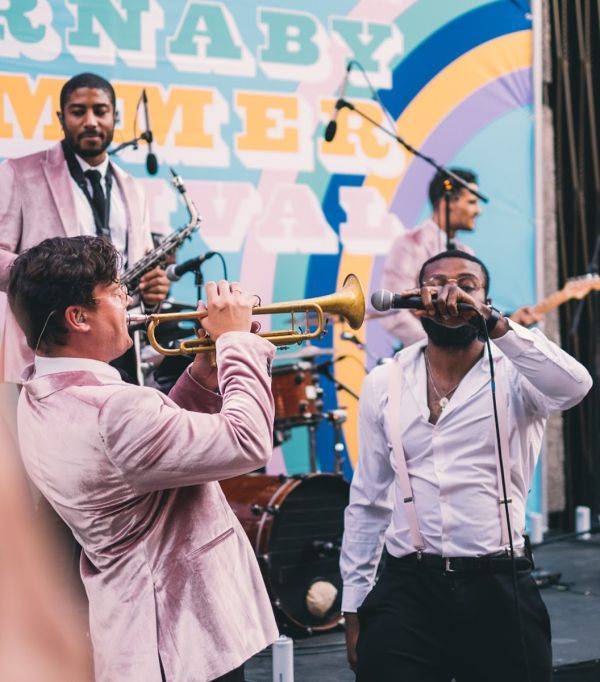 Click to enlarge image sunny-and-the-gang-03.jpg Click to enlarge image sunny-and-the-gang-03.jpg