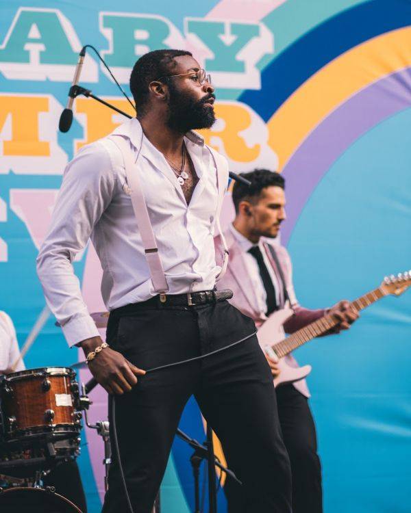 Click to enlarge image sunny-and-the-gang-06.jpg Click to enlarge image sunny-and-the-gang-06.jpg