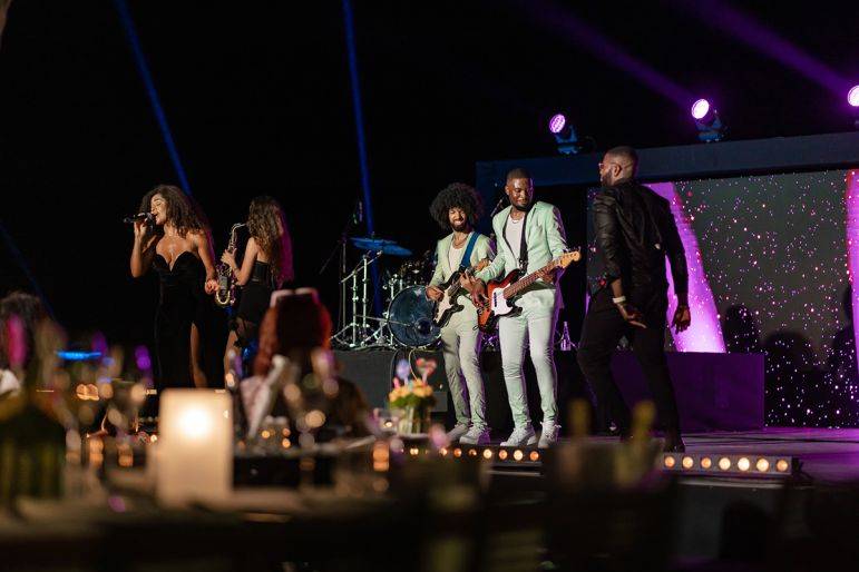 Click to enlarge image sunny-and-the-gang-15.jpg Click to enlarge image sunny-and-the-gang-15.jpg